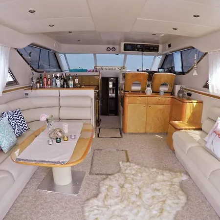 Mavideniz Yachting * كمر